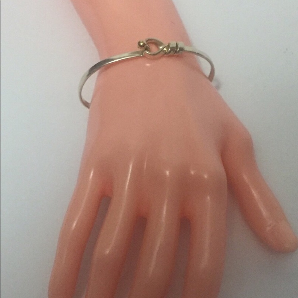 🚫SOLD🚫Tiffany Silver w/ Gold Hook & Eye Bracelet - Picture 4 of 7